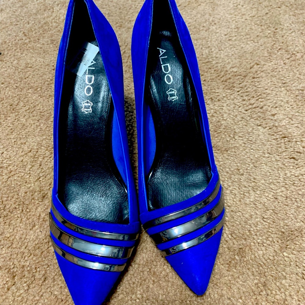 ALDO Blue Suede heels Size US 10 very good condition wore twice !
